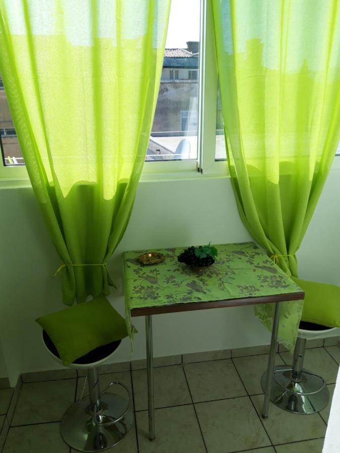 Rooms And Apartment Stambuk II Сплит Екстериор снимка